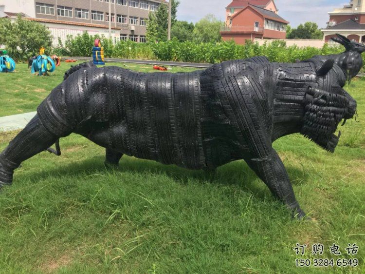 輪胎牛雕塑承接，鍛造工藝，仿銅輪胎牛雕塑訂做