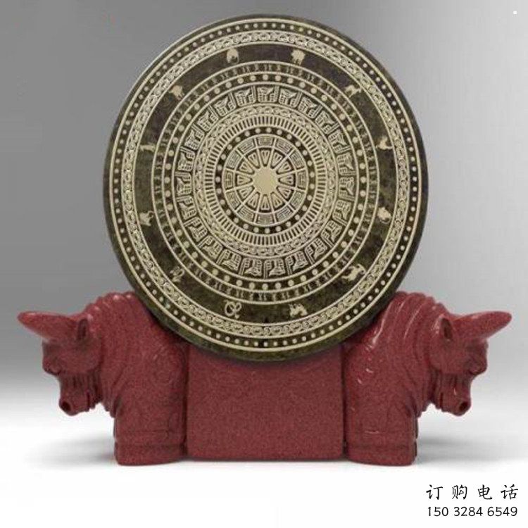 ?門口銅鼓雕塑點擊，地標(biāo)擺件，民俗銅鼓雕塑承接