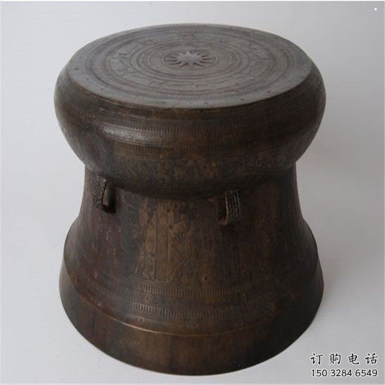 銅鼓雕塑專供，景區(qū)雕塑，城市銅鼓雕塑提供