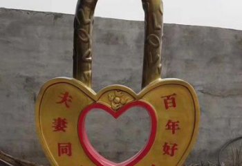 鍛鋼鎖子雕塑選用，小區(qū)擺件，玻璃鋼鎖子雕塑公司