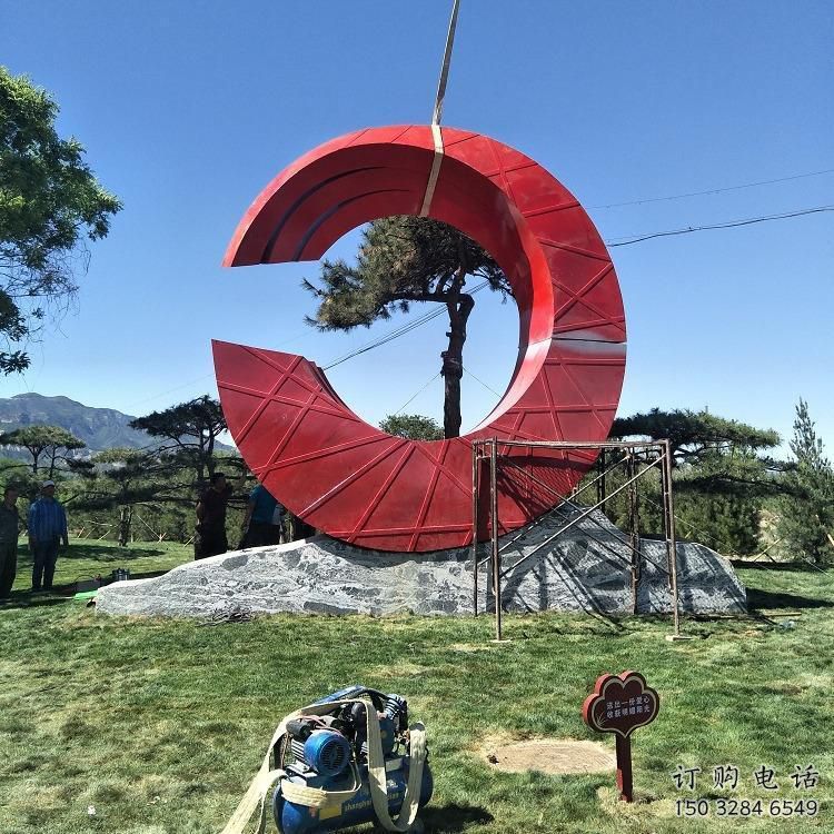 南寧草地精神堡壘雕塑