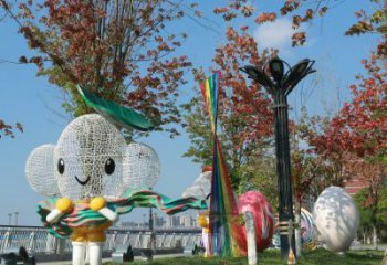 漳州戶外鏤空卡通雕塑供應，花園小品，鐵藝卡通雕塑展品