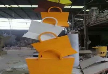 濟(jì)南烤漆挎包雕塑制造商，室外軟裝，景觀挎包雕塑制作